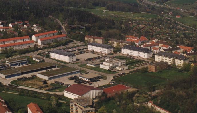 Die Kaserne 1998